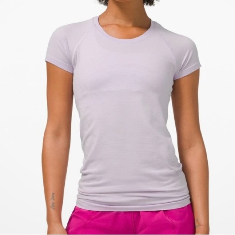 Lululemon Swiftly Tech Short Sleeve Shirt 2.0 Hip Length Size 10 Lavender Dew